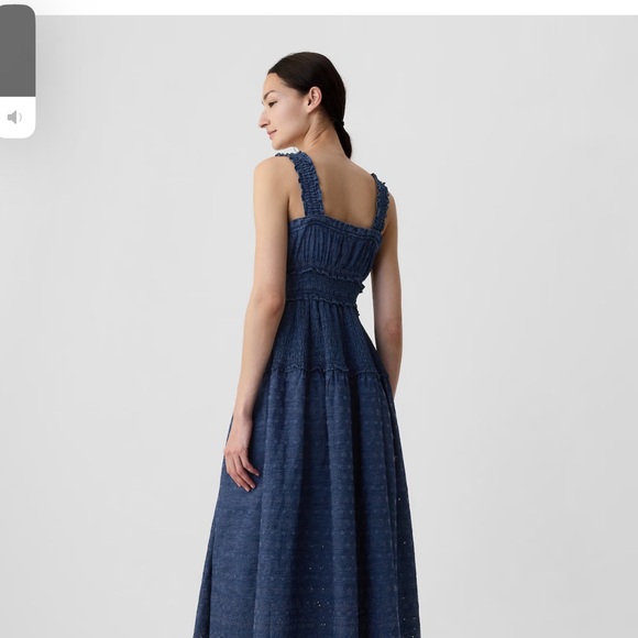 Gap × DÔEN Eyelet Denim Midi Dress - Picture 2 of 2